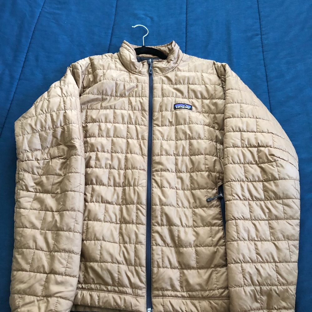 Patagonia Nano Puff Jacket — Medium — Gold — Vegan